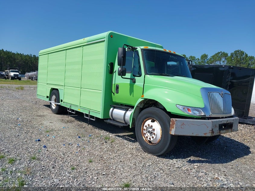 2004 INTERNATIONAL 4000 auction photo 1