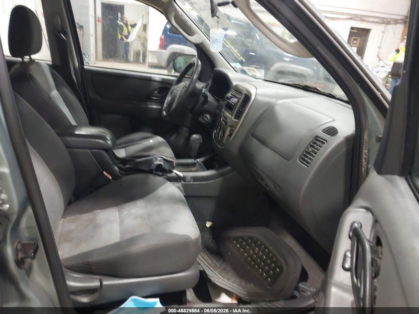 FORD ESCAPE 2005 VIN 1FMYU92Z95KA55660