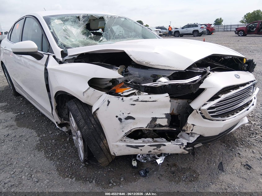 2017 FORD FUSION auction photo 6