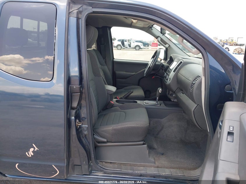 2016 NISSAN FRONTIER auction photo 5