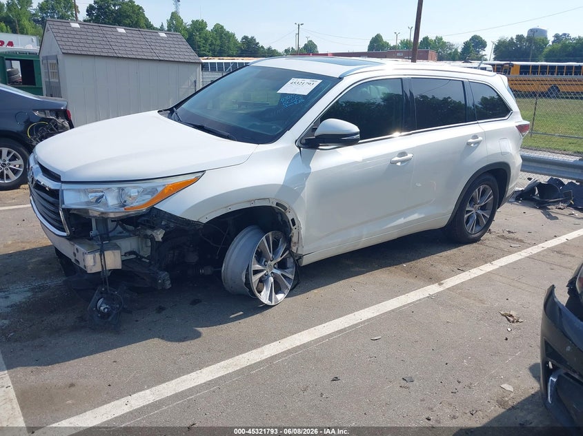 2014 TOYOTA HIGHLANDER auction photo 2