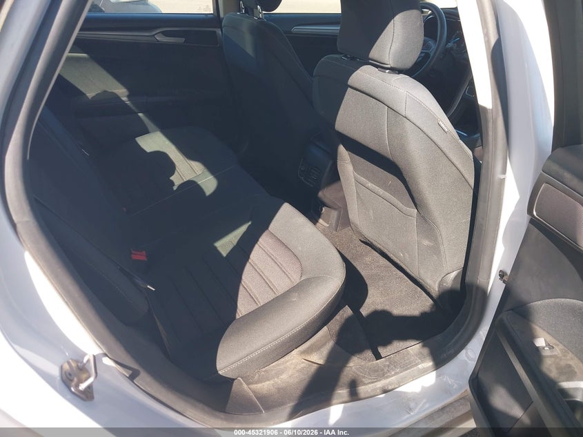2019 FORD FUSION HYBRID auction photo 8