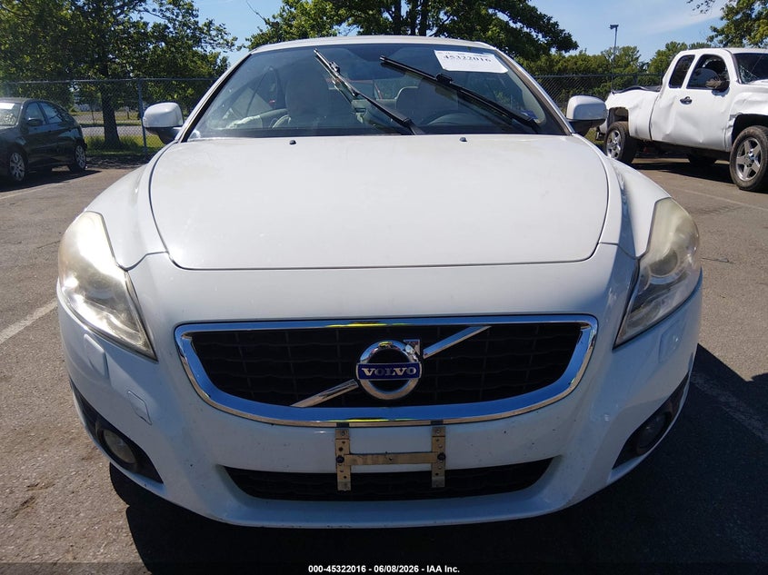 2011 Volvo C70 T5 VIN: YV1672MCXBJ118246 Lot: 45322016