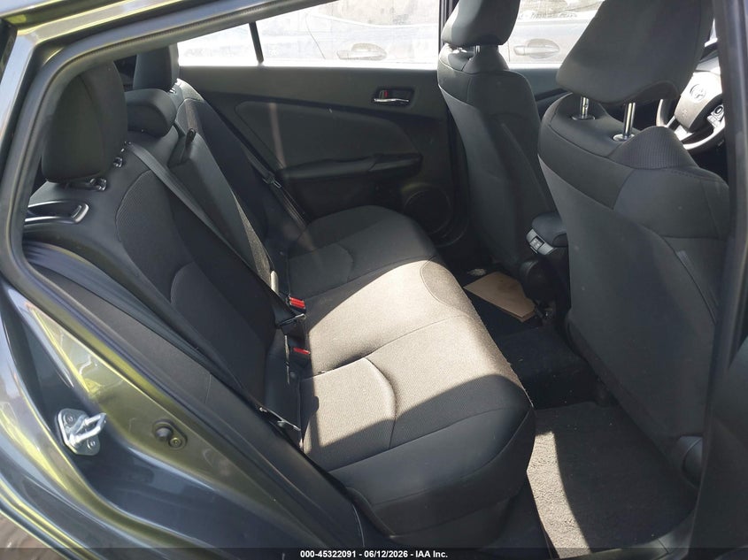 TOYOTA PRIUS - zdjęcie 8