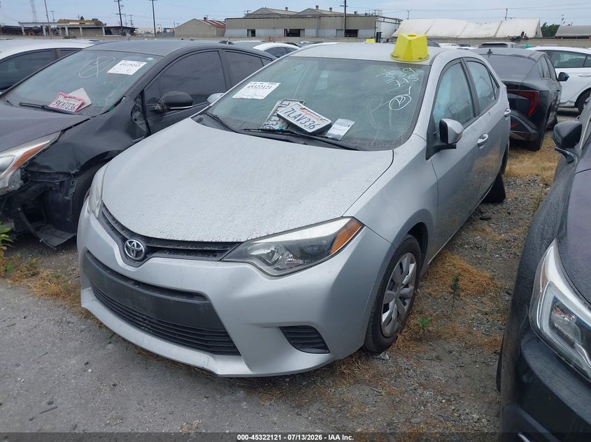 2015 Toyota Corolla Le 5YFBURHE4FP292834 photo 1