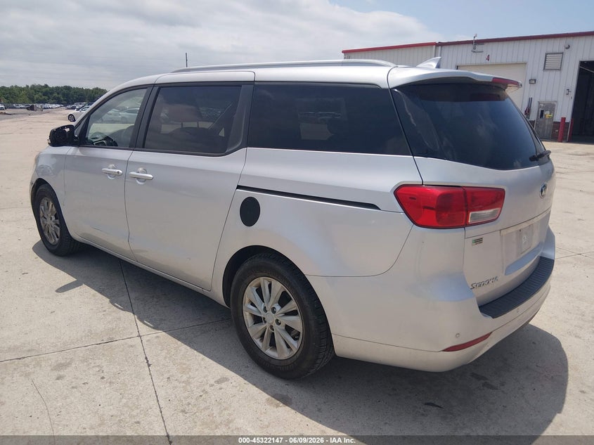 2016 KIA SEDONA auction photo 3