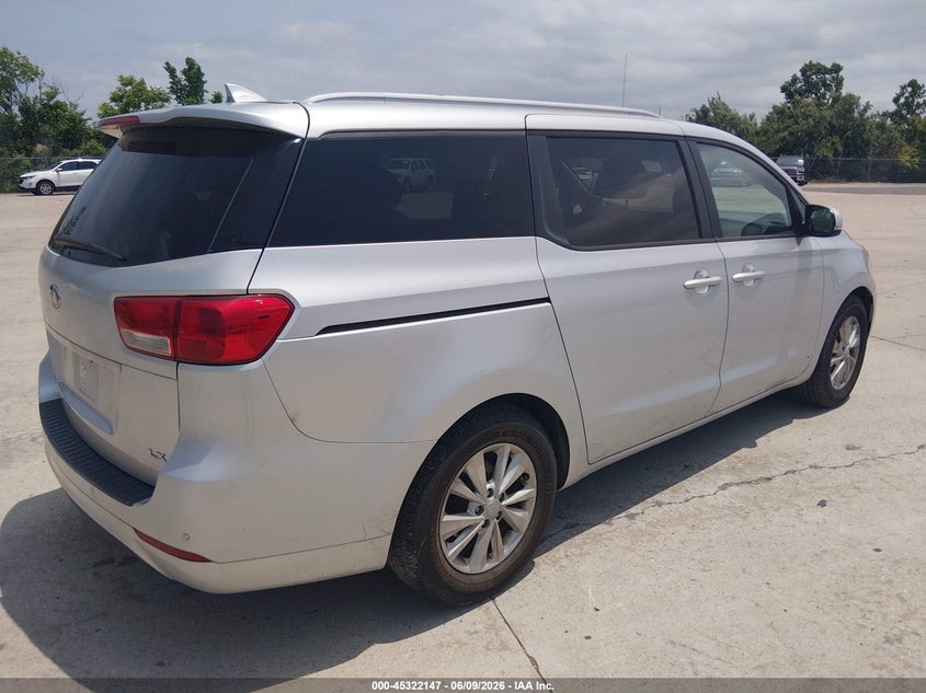 2016 KIA SEDONA auction photo 4