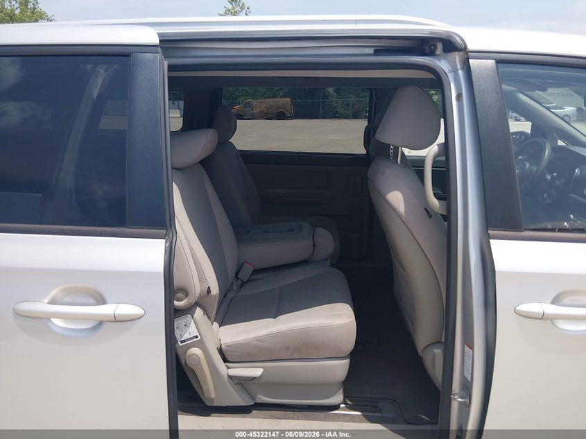 2016 KIA SEDONA auction photo 8