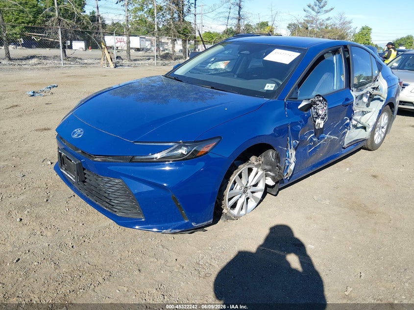 TOYOTA CAMRY - zdjęcie 2