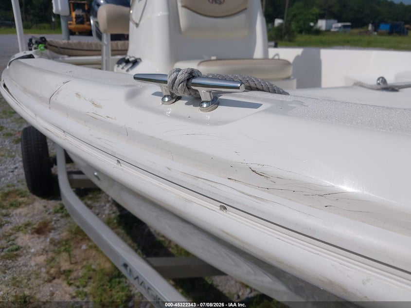 2018 NAUTICSTAR 19' auction photo 6