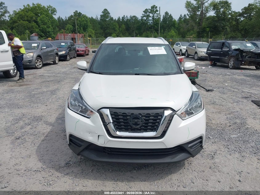 VIN 3N1CP5CU0KL555737 2019 NISSAN KICKS SV