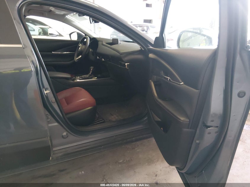 2024 MAZDA CX-30 2.5L I-4 DI, DOHC, V(VIN: 3MVDMBCM8RM684546