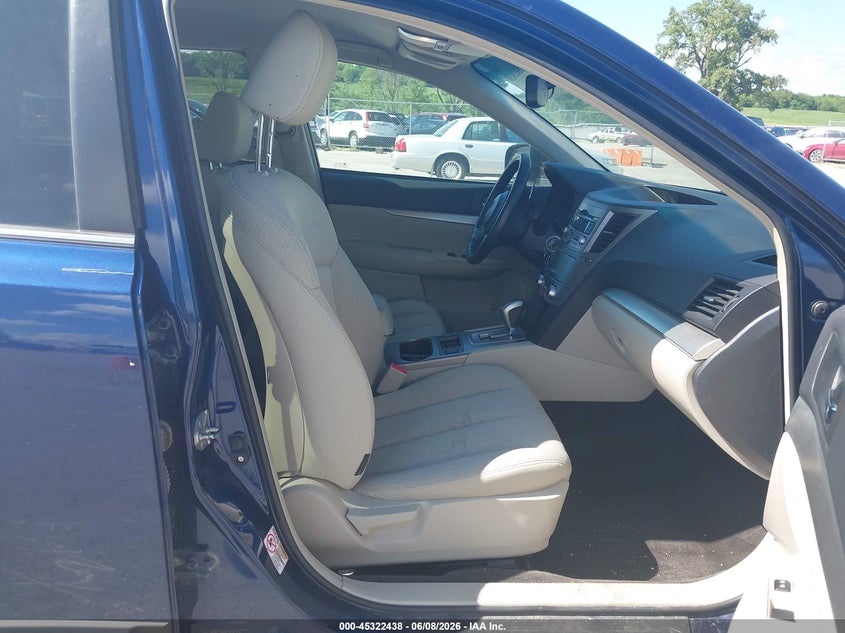 2011 SUBARU OUTBACK auction photo 5
