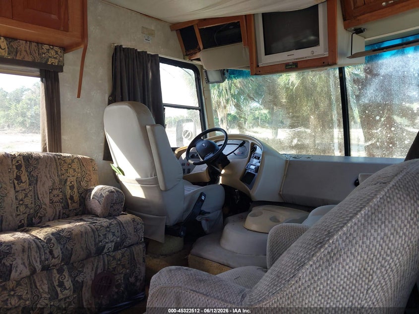 2004 FORD F550 auction photo 8