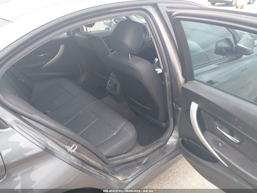 2017 BMW 320I XDRIVE · Фото 8