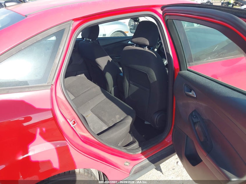 2017 FORD FOCUS auction photo 8
