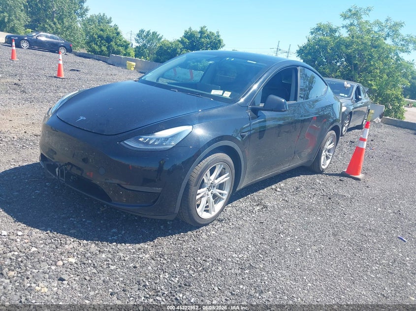 Vin: 5yjygdee7mf071102, lot: 45820885, tesla model y long range dual motor all-wheel drive 20212