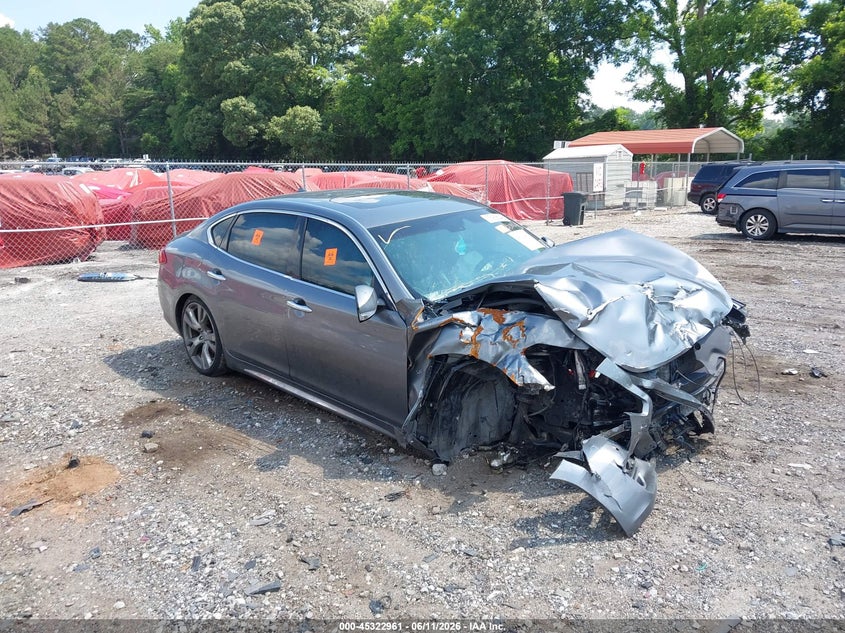 2016 INFINITI Q70L auction photo 1