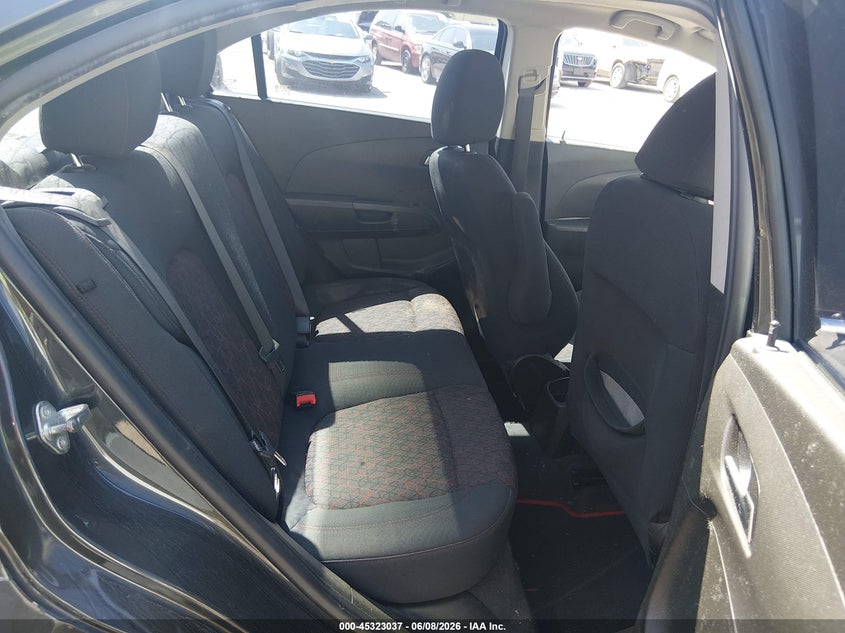 2017 CHEVROLET SONIC auction photo 8