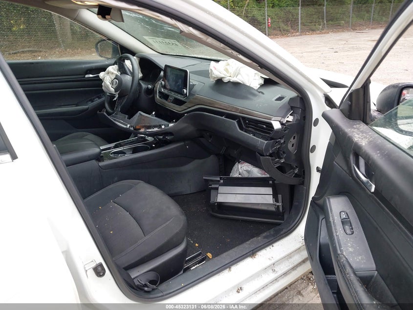2024 NISSAN ALTIMA auction photo 5