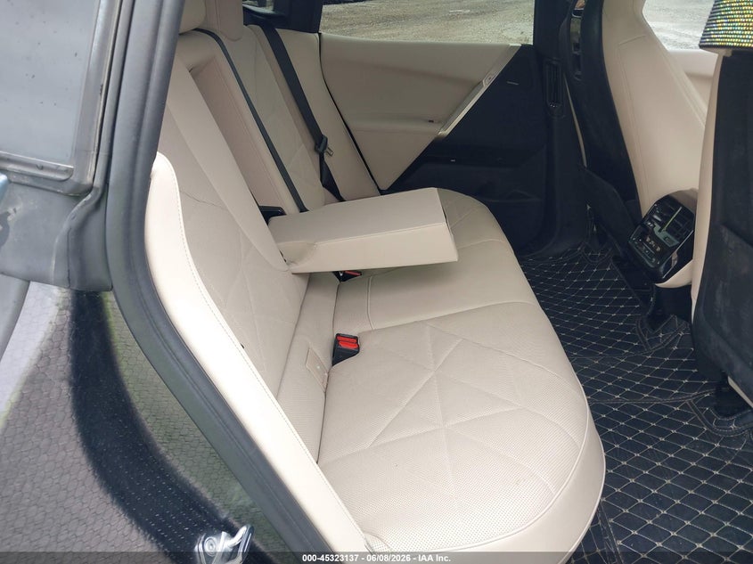 2024 BMW IX auction photo 8