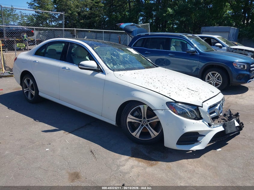 MERCEDES-BENZ E 300 - zdjęcie 1