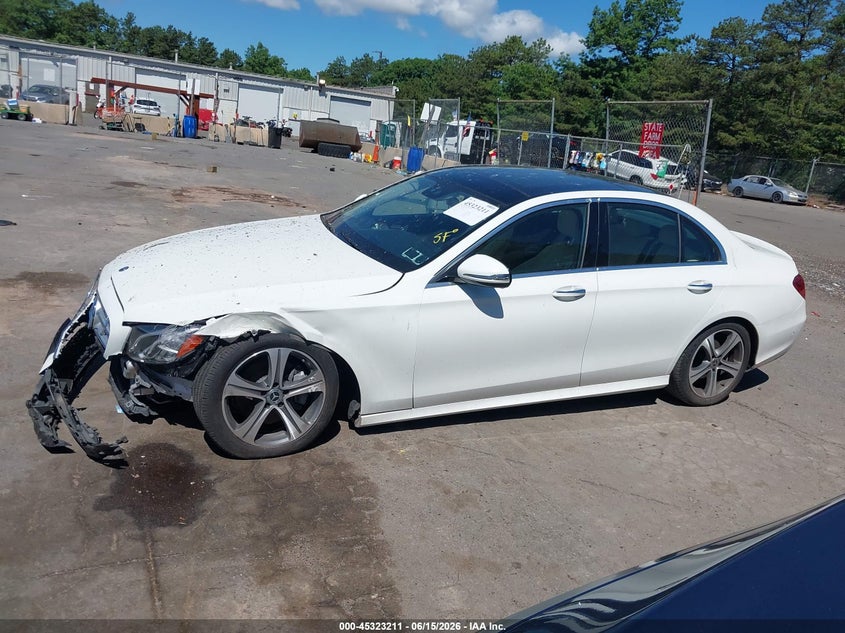 MERCEDES-BENZ E 300 - zdjęcie 14