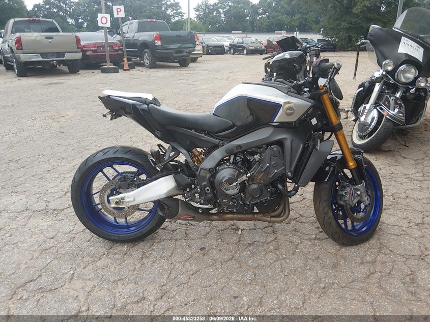 2025 Yamaha Mt09 Sp VIN: JYARN95E4SA001761 Lot: 45323258