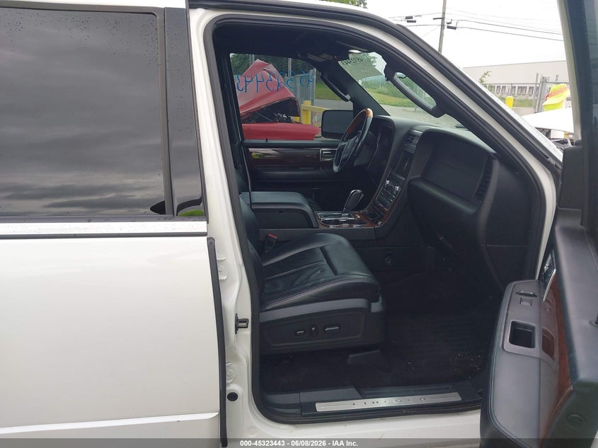 2016 LINCOLN NAVIGATOR auction photo 5