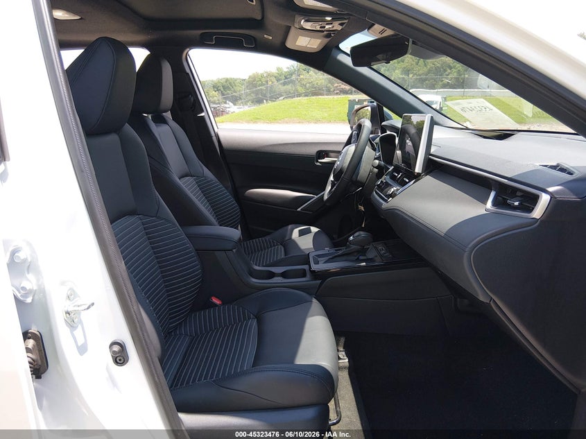 2026 TOYOTA COROLLA CROSS HYBRID auction photo 5