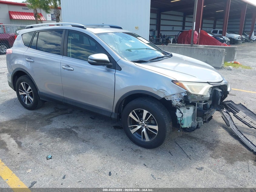 Vin: jtmwfrev1jd132633, lot: 45821632, toyota rav4 xle 2018 img_1