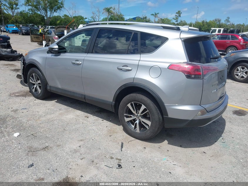 Vin: jtmwfrev1jd132633, lot: 45821632, toyota rav4 xle 20183