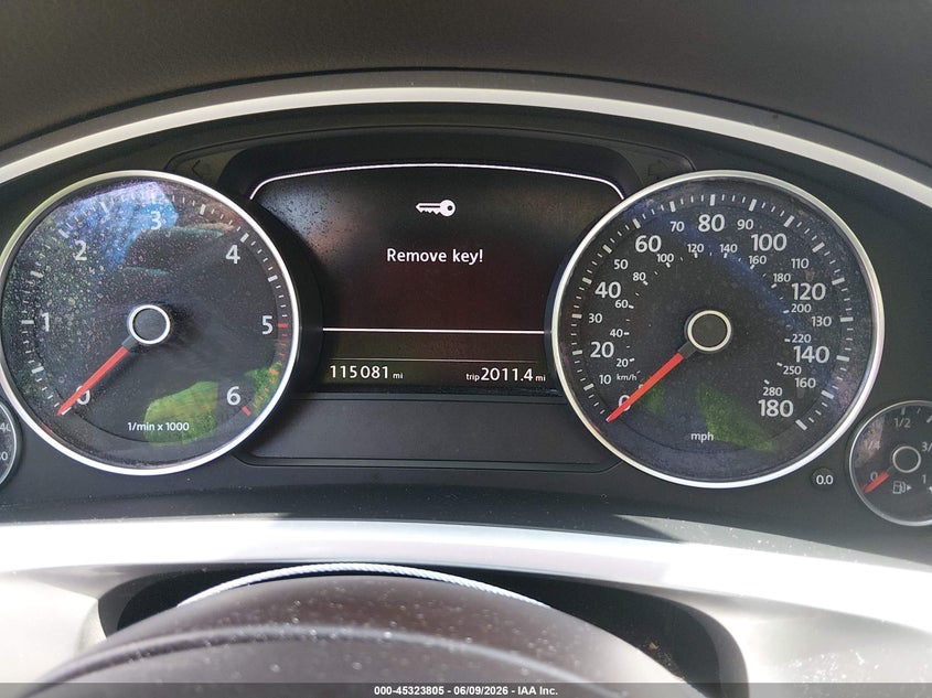 2013 VOLKSWAGEN TOUAREG auction photo 7