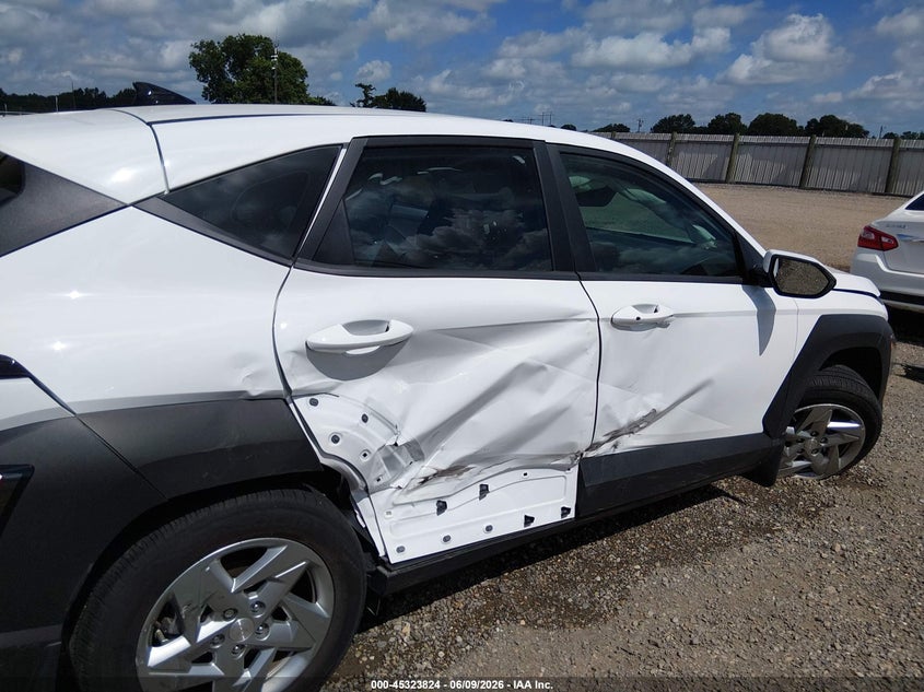 2025 HYUNDAI KONA auction photo 6