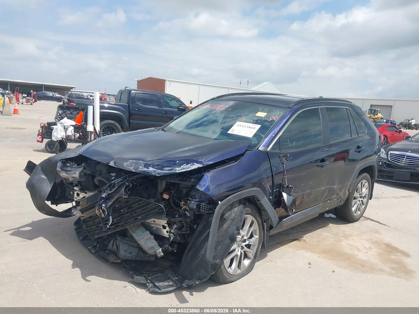 Vin: 2t3c1rfv8rw302985, lot: 45821793, toyota rav4 xle premium 20242