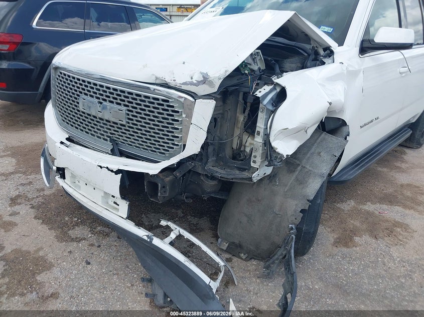 2016 GMC YUKON XL auction photo 6