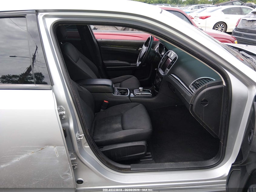 2021 CHRYSLER 300 auction photo 5