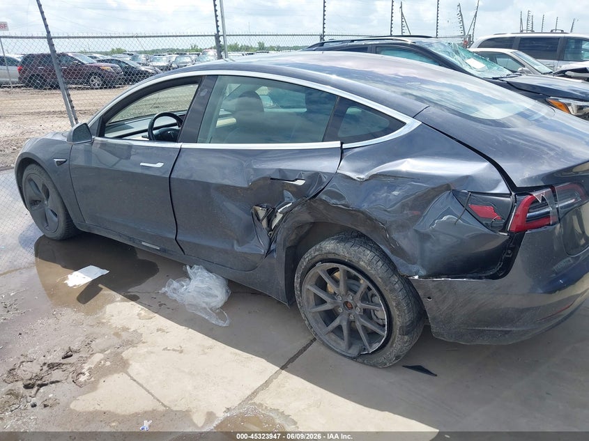 AtlanticExpress - Tesla Model 3