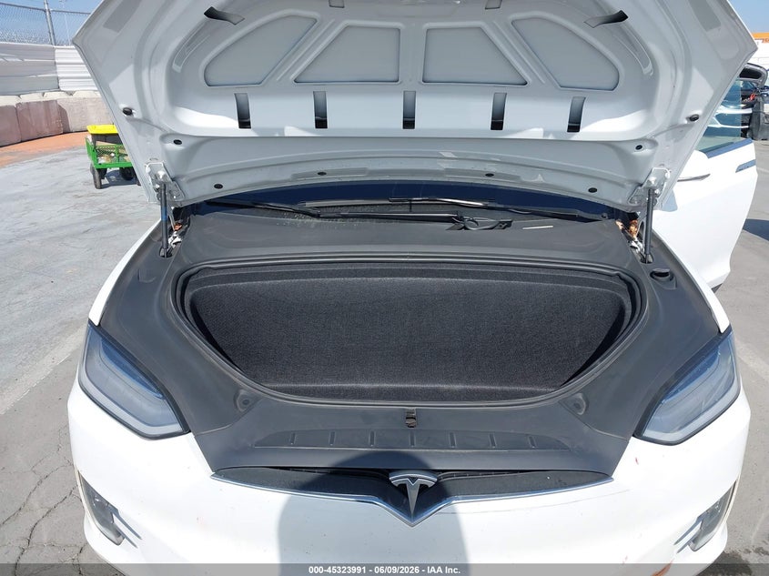 2020 Tesla Model X Long Range Dual Motor All-Wheel Drive/Long Range Plus Dual Motor All-Wheel Drive VIN: 5YJXCDE27LF297135 Lot: 45323991