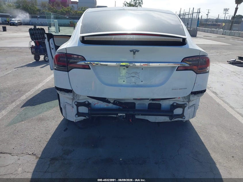2020 Tesla Model X Long Range Dual Motor All-Wheel Drive/Long Range Plus Dual Motor All-Wheel Drive VIN: 5YJXCDE27LF297135 Lot: 45323991