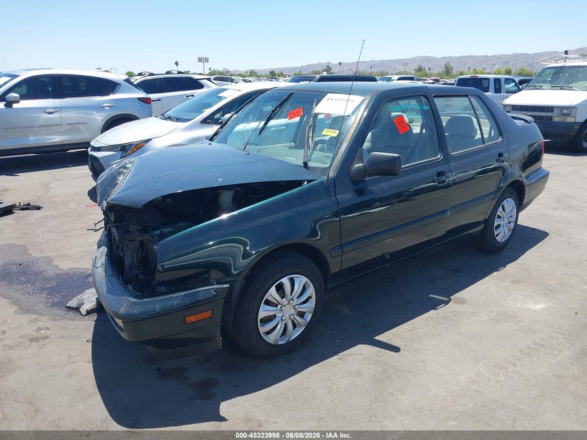 1998 VOLKSWAGEN JETTA auction photo 2