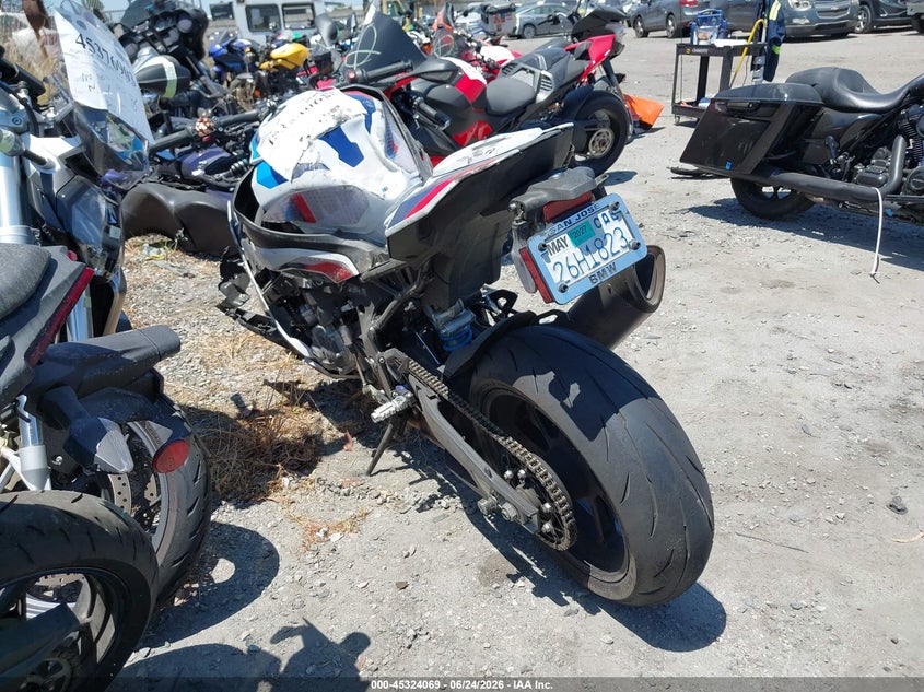 2023 BMW M MOTO 4
