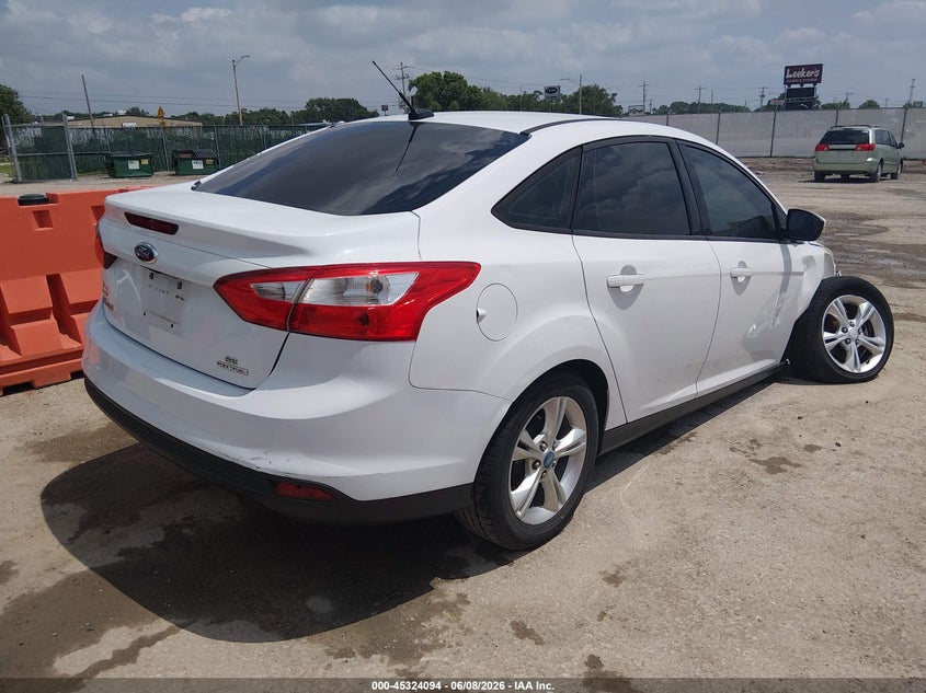 Vin: 1fadp3f24dl200669, lot: 45822027, ford focus se 20134