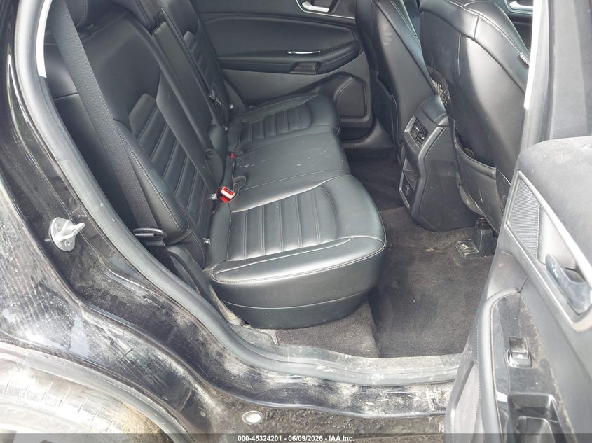 2019 FORD EDGE auction photo 8