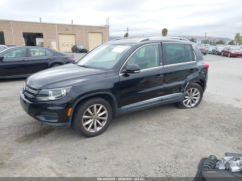 Vin: wvgrv7ax4hk003203, lot: 45822158, volkswagen tiguan 2.0t wolfsburg edition 20172