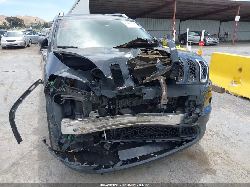 2016 JEEP CHEROKEE auction photo 6
