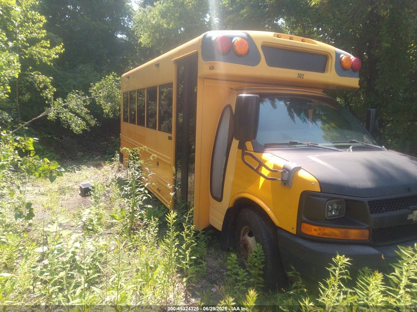 2011 CHEVROLET BUS EXPRESS CUTAWAY auction photo 1