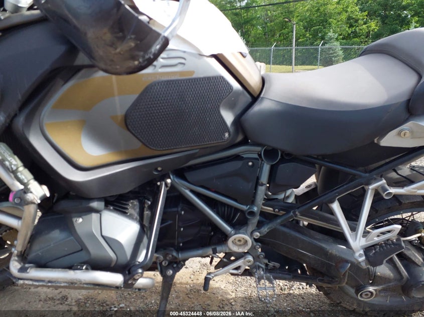 2020 BMW R 1250 Gs Adventure VIN: WB10J5303LZF79460 Lot: 45324448