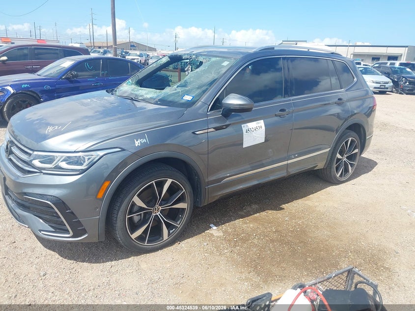 2024 VOLKSWAGEN TIGUAN auction photo 2