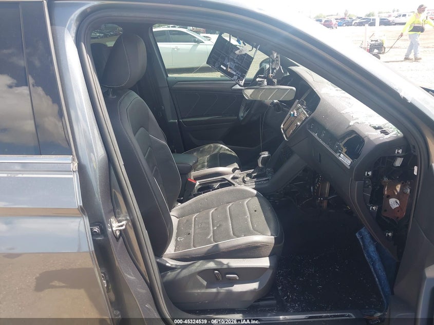 2024 VOLKSWAGEN TIGUAN auction photo 5